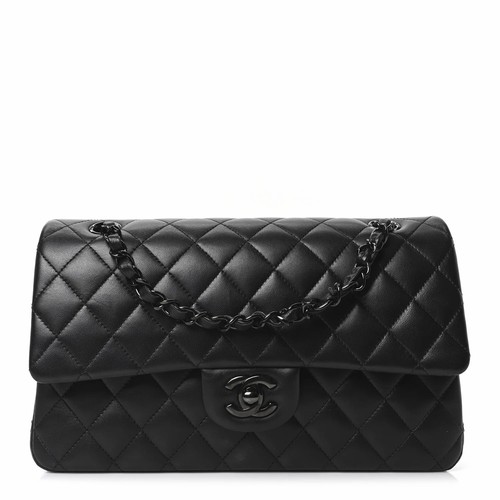 Chanel lambskin quilted medium - chanel,
